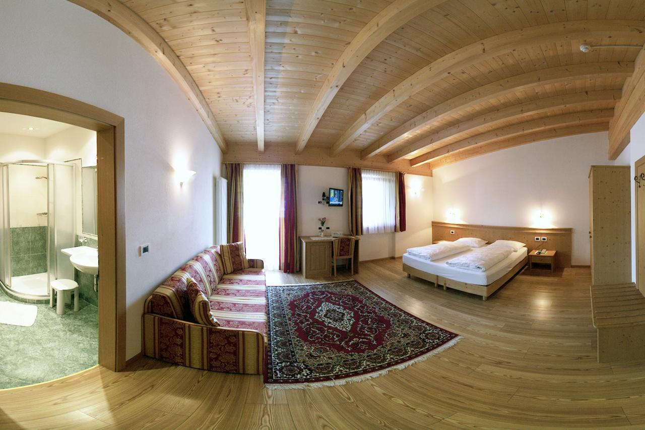 Hotel Resa Blancia San Vigilio Di Marebbe Exterior foto